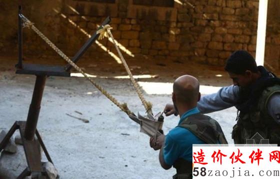 敘利亞武裝分子自制投彈器