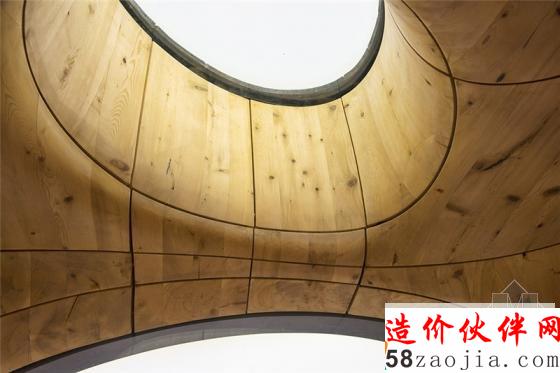 臨水而居!休倫湖邊夢幻“洞穴”桑拿房