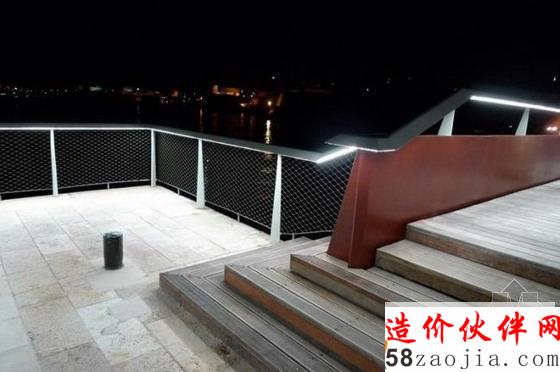 瓦萊塔大港口新圣埃爾莫防洪堤人行橋