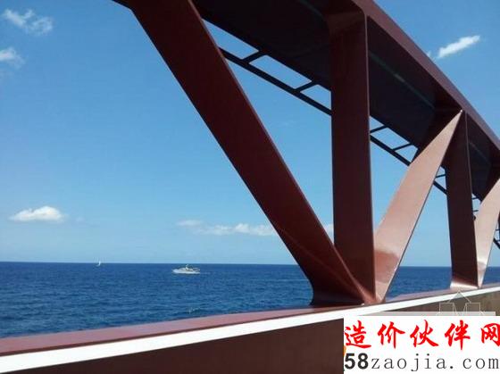 瓦萊塔大港口新圣埃爾莫防洪堤人行橋
