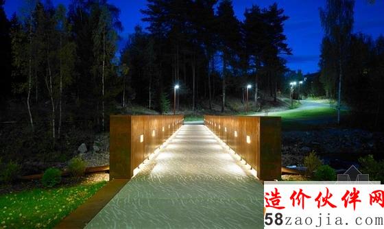 “流動”著的人行橋