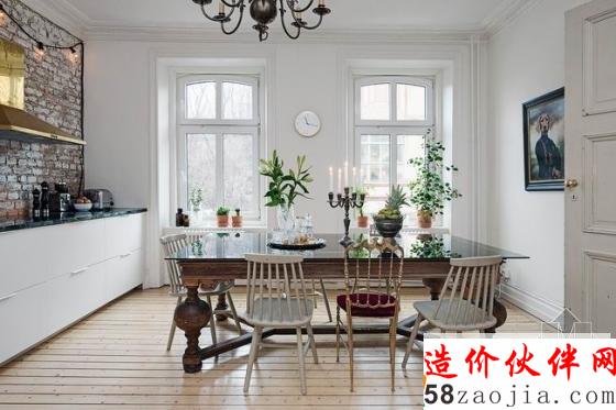 哥德堡翻新變身“精致”宮廷風(fēng)北歐公寓