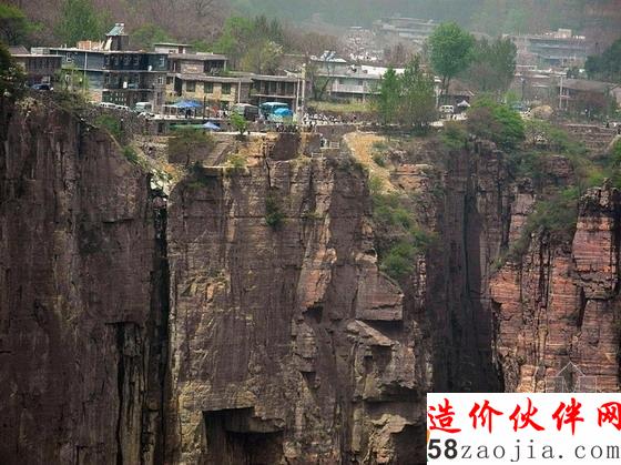 海拔1700米的高度,自有絕對(duì)的氣勢(shì)