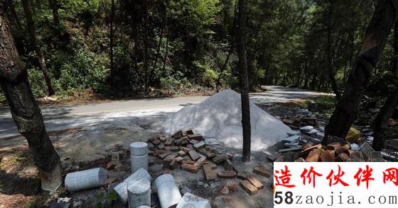 廣西桂林4A景區(qū)內(nèi)百座“活死人墓”