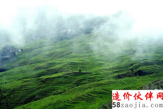 朝云絢麗的多依樹梯田