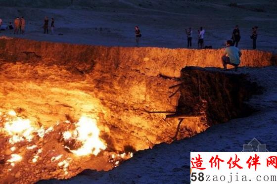 土庫(kù)曼斯坦達(dá)瓦札的“地獄之門”