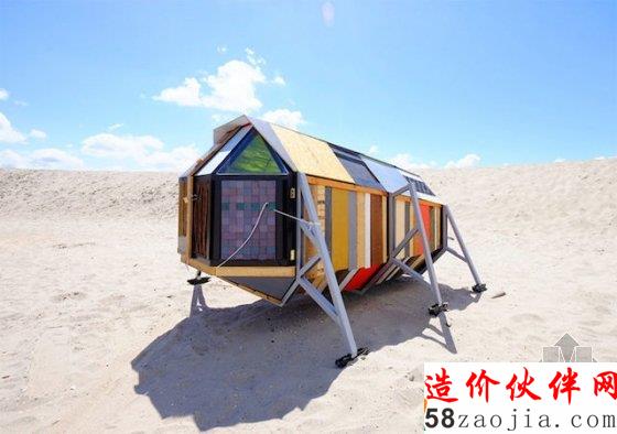 十四位設計師構建沙灘上的膠囊旅館