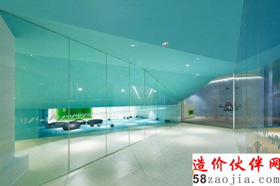 誰(shuí)說(shuō)沒(méi)有樹(shù)就不能綠意盎然 看青島這家早教中心