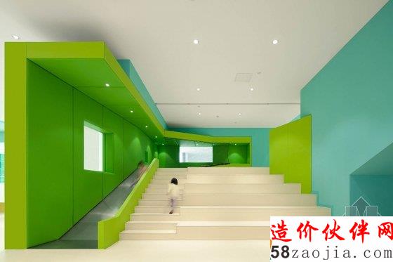 誰(shuí)說(shuō)沒(méi)有樹(shù)就不能綠意盎然 看青島這家早教中心
