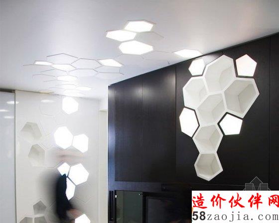 這個山上小屋,算不上豪華但是讓人內(nèi)心平靜