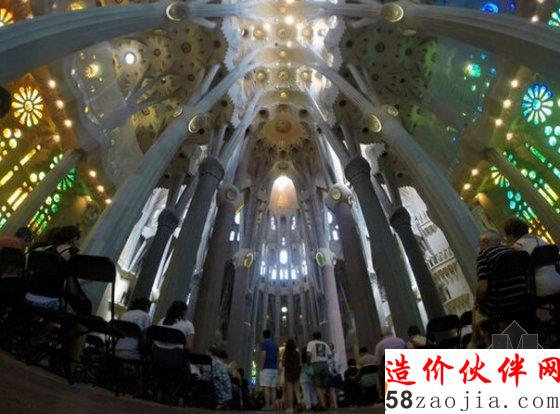 圣家族大教堂內(nèi)部