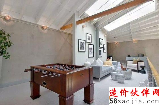 這世界怎么了 一對夫婦變賣別墅住倉庫!