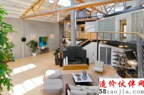 這世界怎么了 一對夫婦變賣別墅住倉庫!