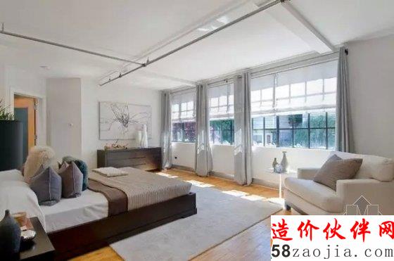 這世界怎么了 一對夫婦變賣別墅住倉庫!