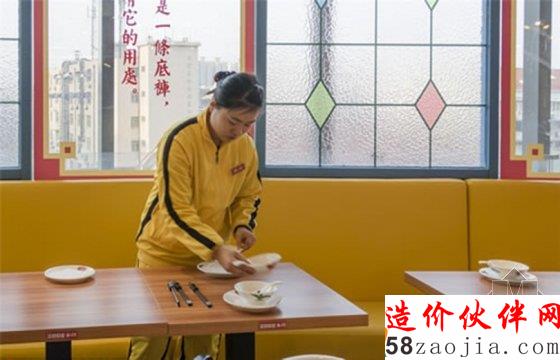 美人魚(yú)票房大賣過(guò)后 星爺?shù)闹黝}餐廳開(kāi)張了!