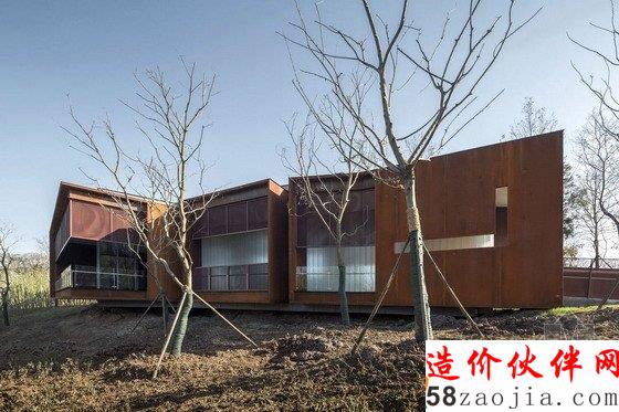 南京這個(gè)藏身景區(qū)中的公廁竟然是個(gè)觀景臺(tái)!