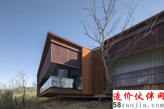 南京這個(gè)藏身景區(qū)中的公廁竟然是個(gè)觀景臺(tái)!