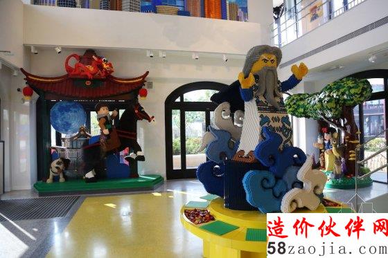 去上海迪士尼樂(lè)園 順路看看全球最大樂(lè)高旗艦店