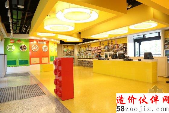 去上海迪士尼樂(lè)園 順路看看全球最大樂(lè)高旗艦店