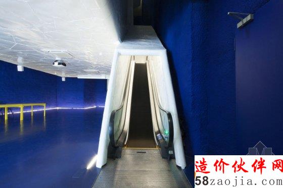 克羅地亞的一個博物館,竟然只放了一尊青銅雕像