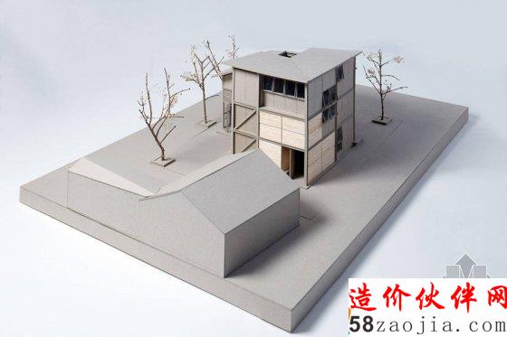 女富豪的“有春”深閨