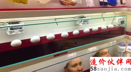 他們?cè)?平米的電梯里開(kāi)了間「世界最小」的博物館