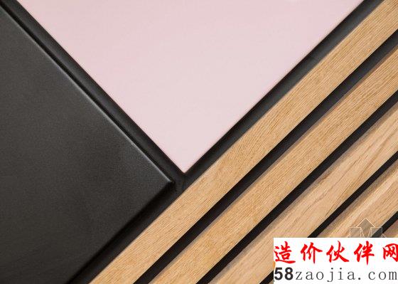 樹與木材主宰了這家冷榨果汁店的室內(nèi)空間