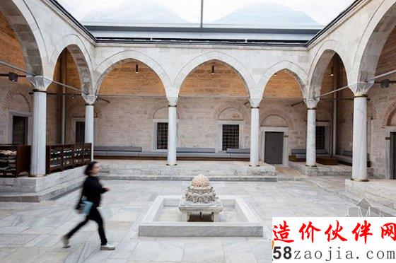 翻新老房子的最快捷方法就是在屋子里直接建個(gè)新房子