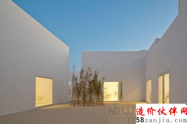 描繪孩子們蠢蠢欲動(dòng)的記憶的方形建筑