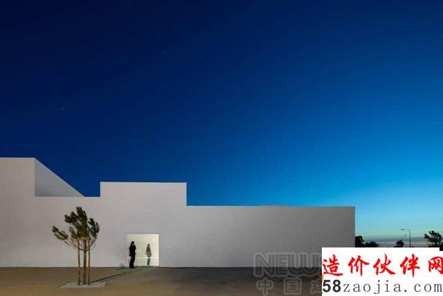 描繪孩子們蠢蠢欲動(dòng)的記憶的方形建筑