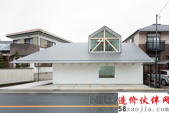 東西合璧的老虎窗住宅