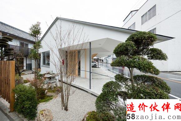 東西合璧的老虎窗住宅