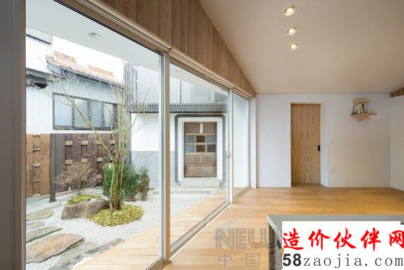 東西合璧的老虎窗住宅