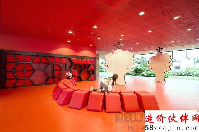 穿梭于色彩中的哥倫比亞校園空間