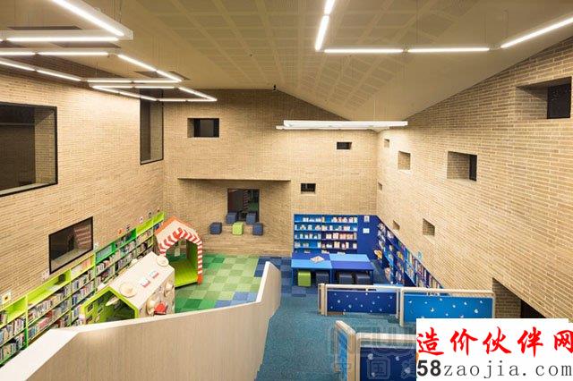 穿梭于色彩中的哥倫比亞校園空間