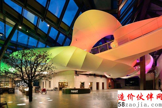 工業(yè)遺址變身成華麗的巢穴體驗館