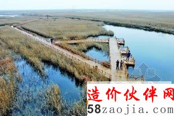 深秋的蘆葦蕩,是黃河入?谧匀槐Wo區(qū)一道美麗的風(fēng)景線。記者任小杰攝