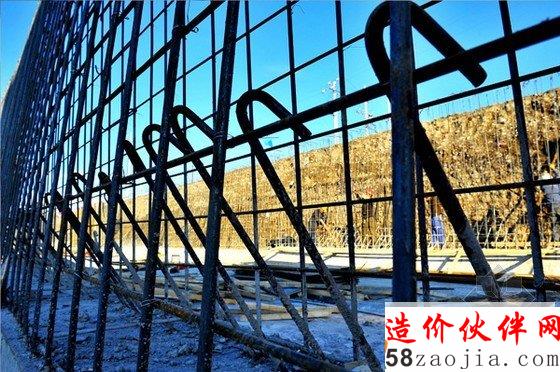伊寧縣投巨資打造新疆“第二條孔雀河”