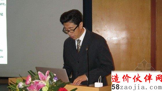 中國建筑學(xué)會秘書長徐宗威致辭